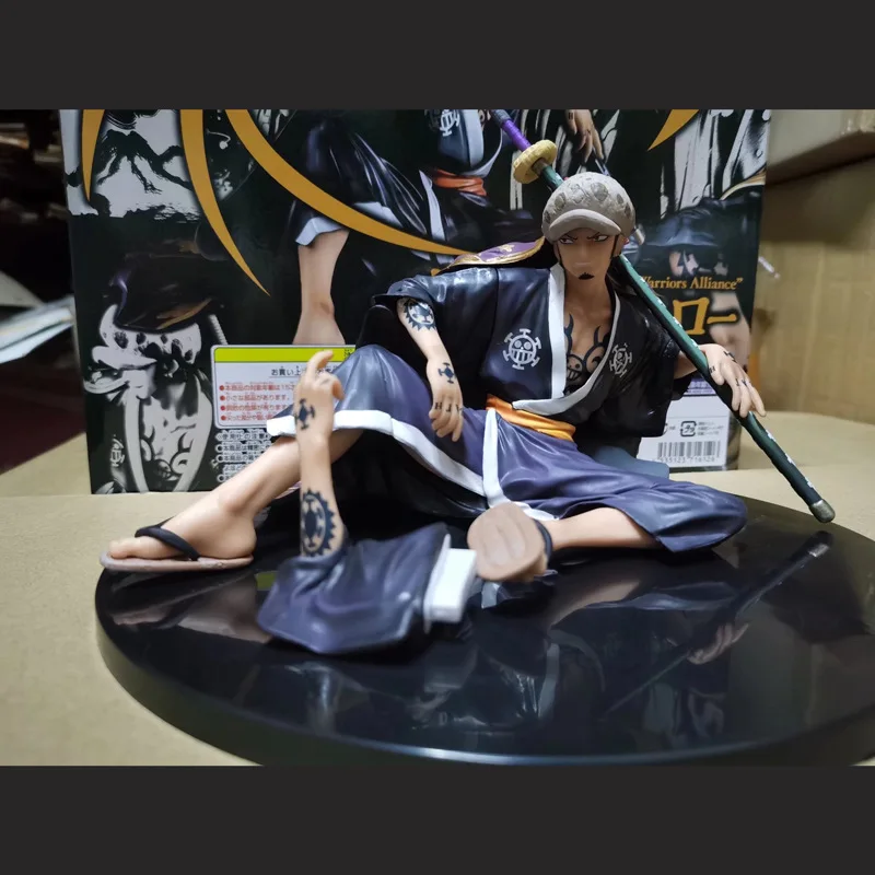 17cm One Pieced Trafalgar D. Water Law Character Anime Pvc Action Figures Toy Cartoon Character Collectible Anime Figure