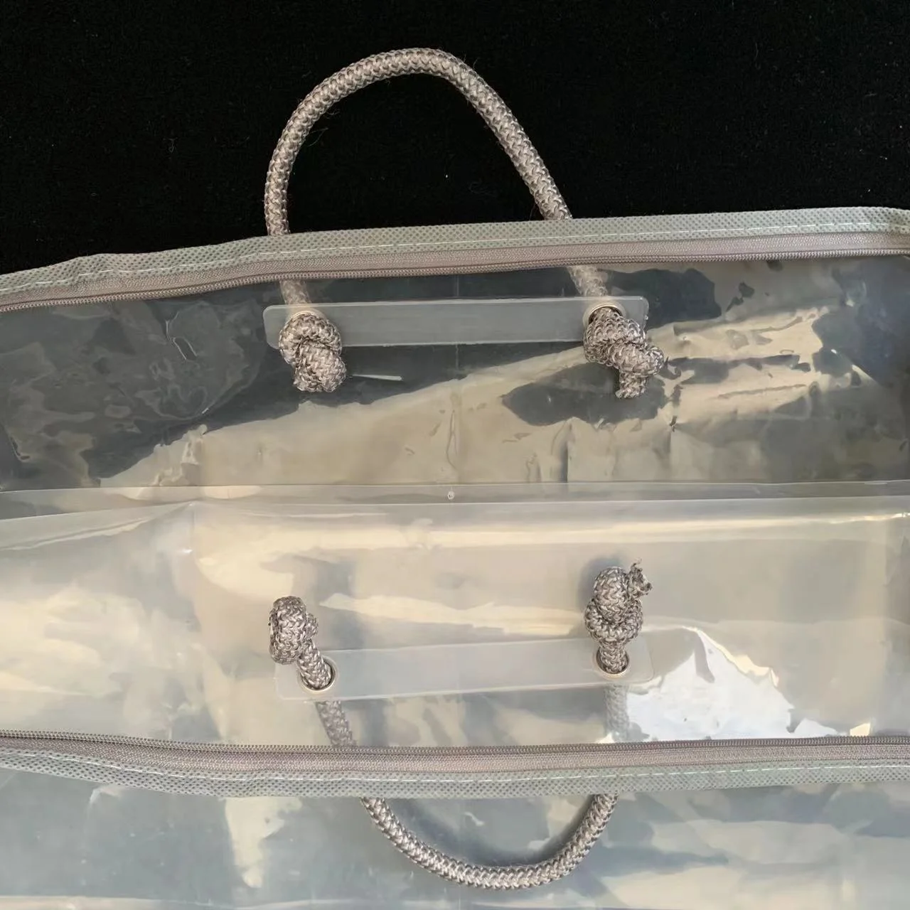 Waterproof pvc clear pillow case plastic bag with handles for packaging