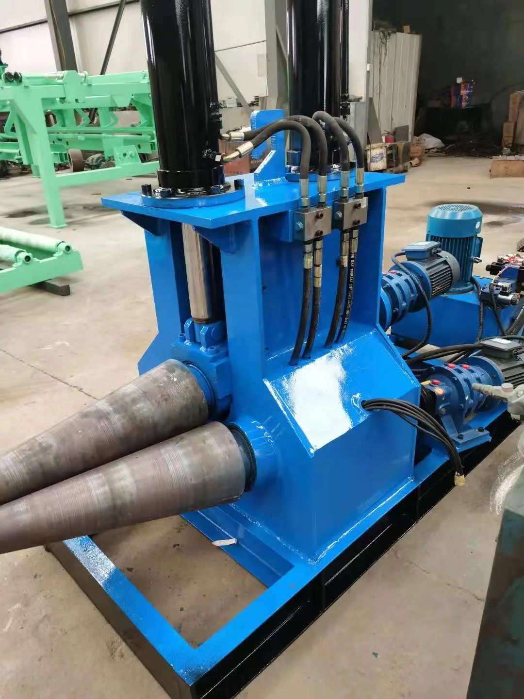 GILDEMEISTER NEW design hydraulic power 3 motor drive cone rolling machine cone folding machine