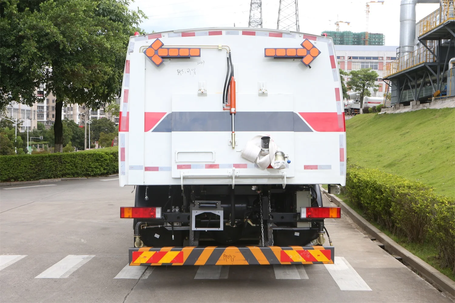 Multi-functional Water Tanker Cleaning Truck Spray Vehicle for Street Washing