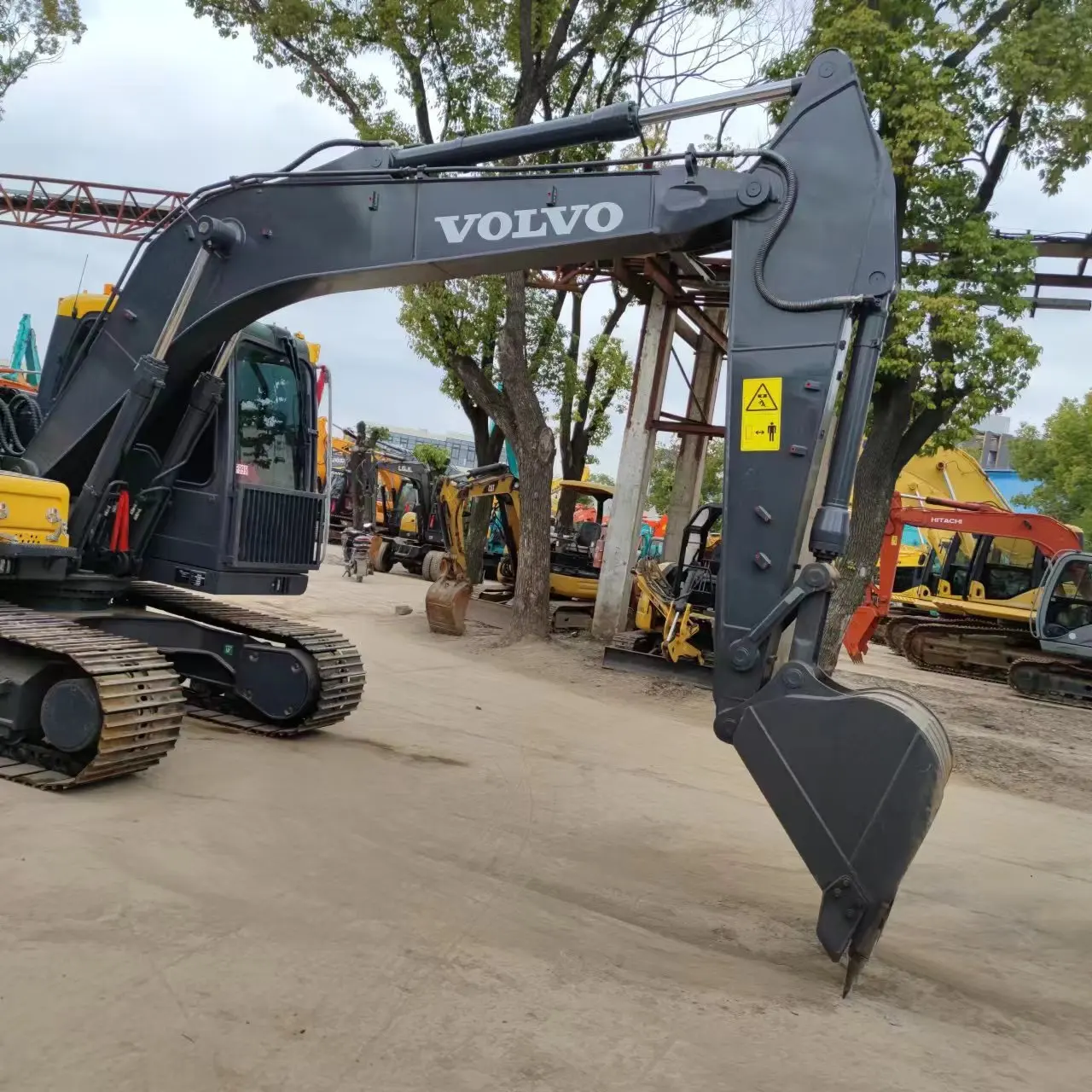 South Korea-Made Original Volvo EC140 D Mini Excavator 14 Ton Tracked Shovel Low Price Features Engine Pump Motor Gearbox