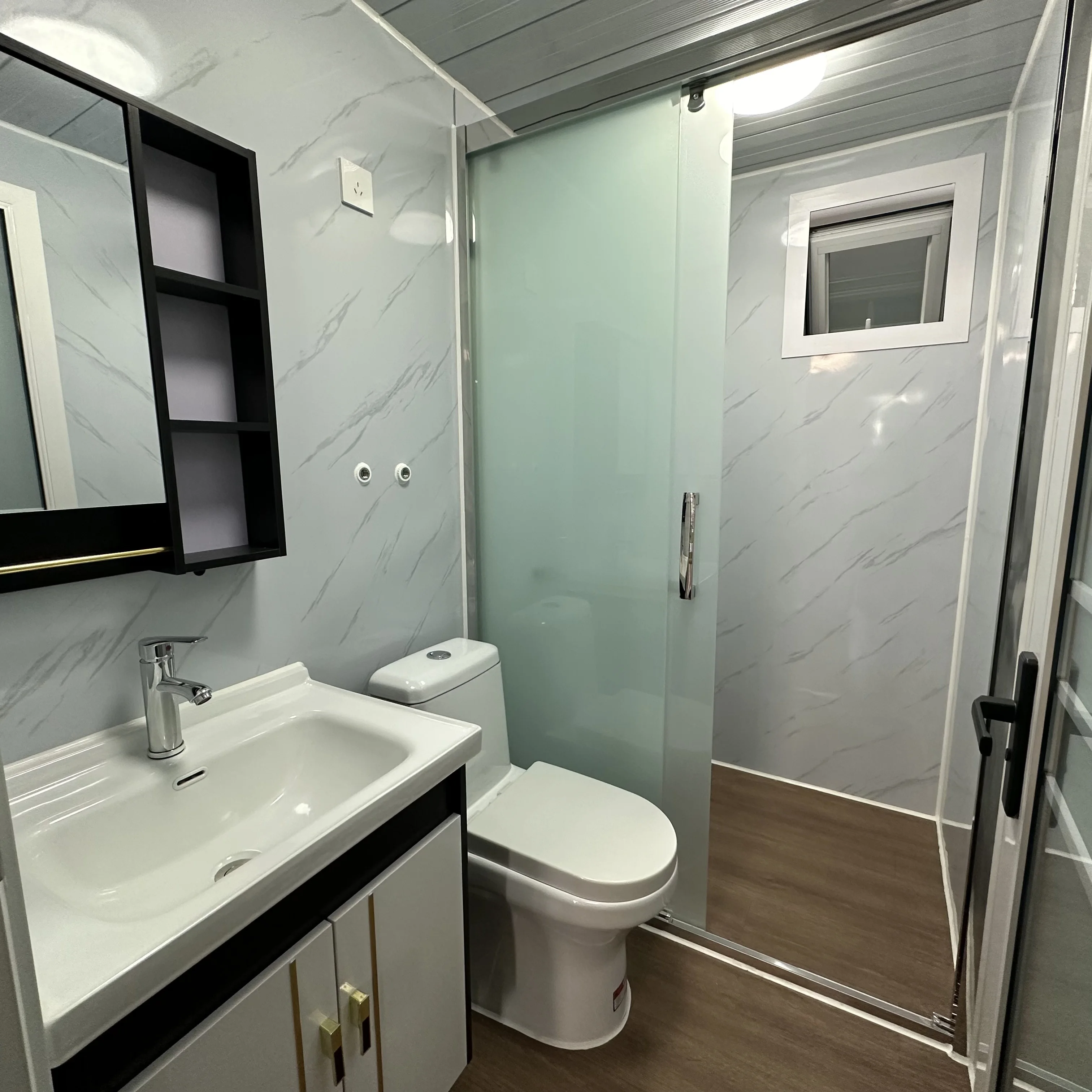 WinFair 2 Bedroom Container House 20Ft Prefabricated Mobile Home Expandable and Modern Ready-Made Tiny Home