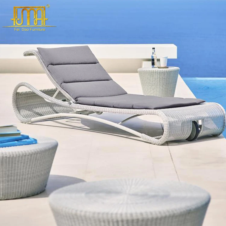 Hotel swimming pool side aluminum wicker rattan sun beds beach lounger