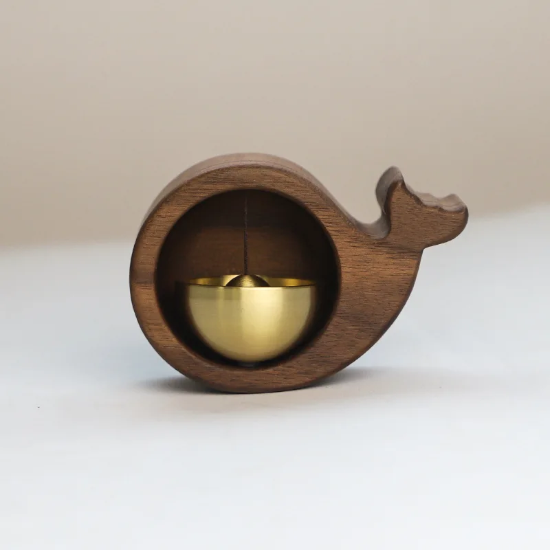 Wholesale fish type wind chime dopamine doorbell walnut copper manual wind chime suction door type wind chime door opening bell