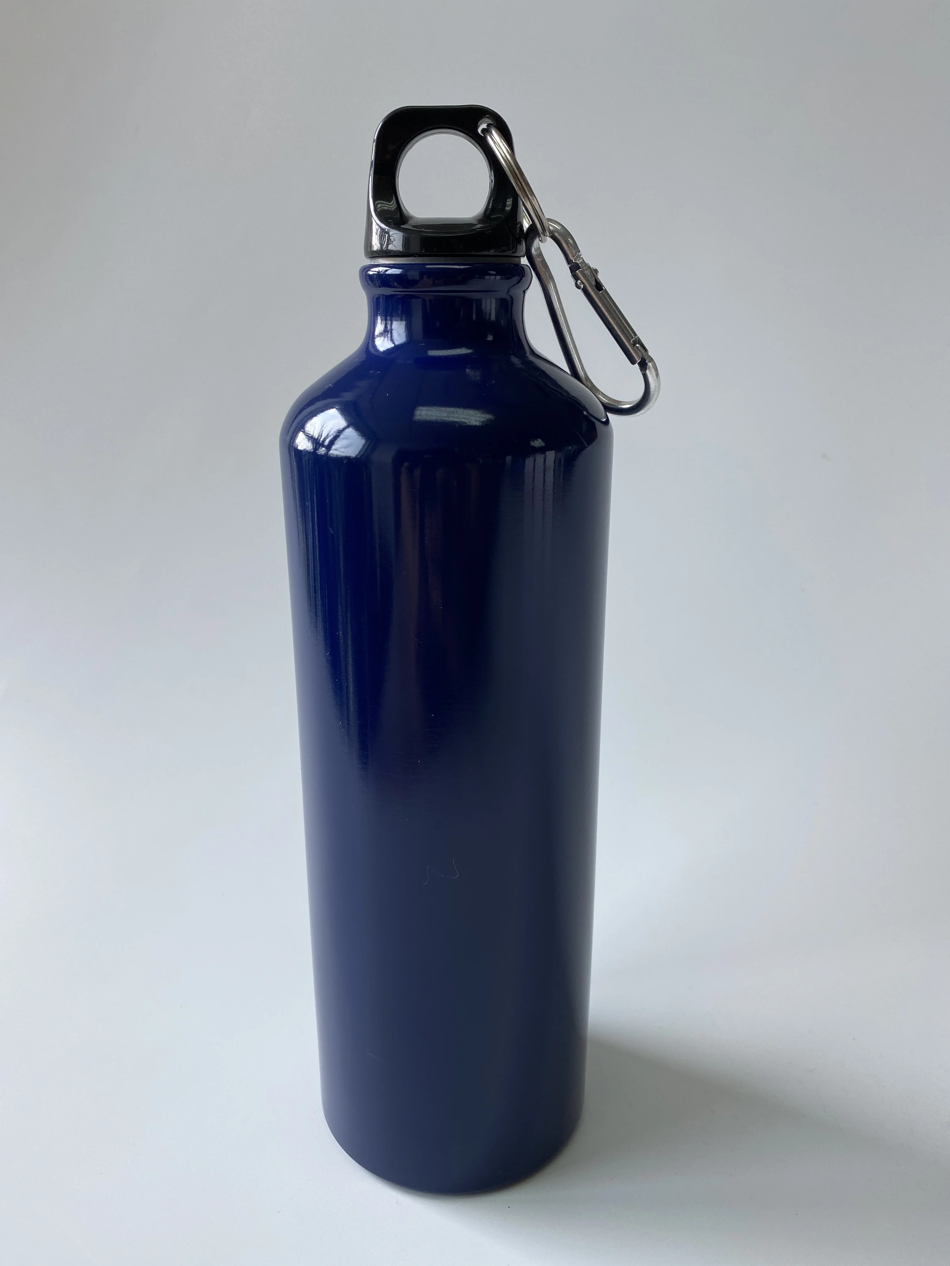 Promotion custom colorful reusable 20 Oz metal aluminum sports drink water bottle 750ml with carabiner