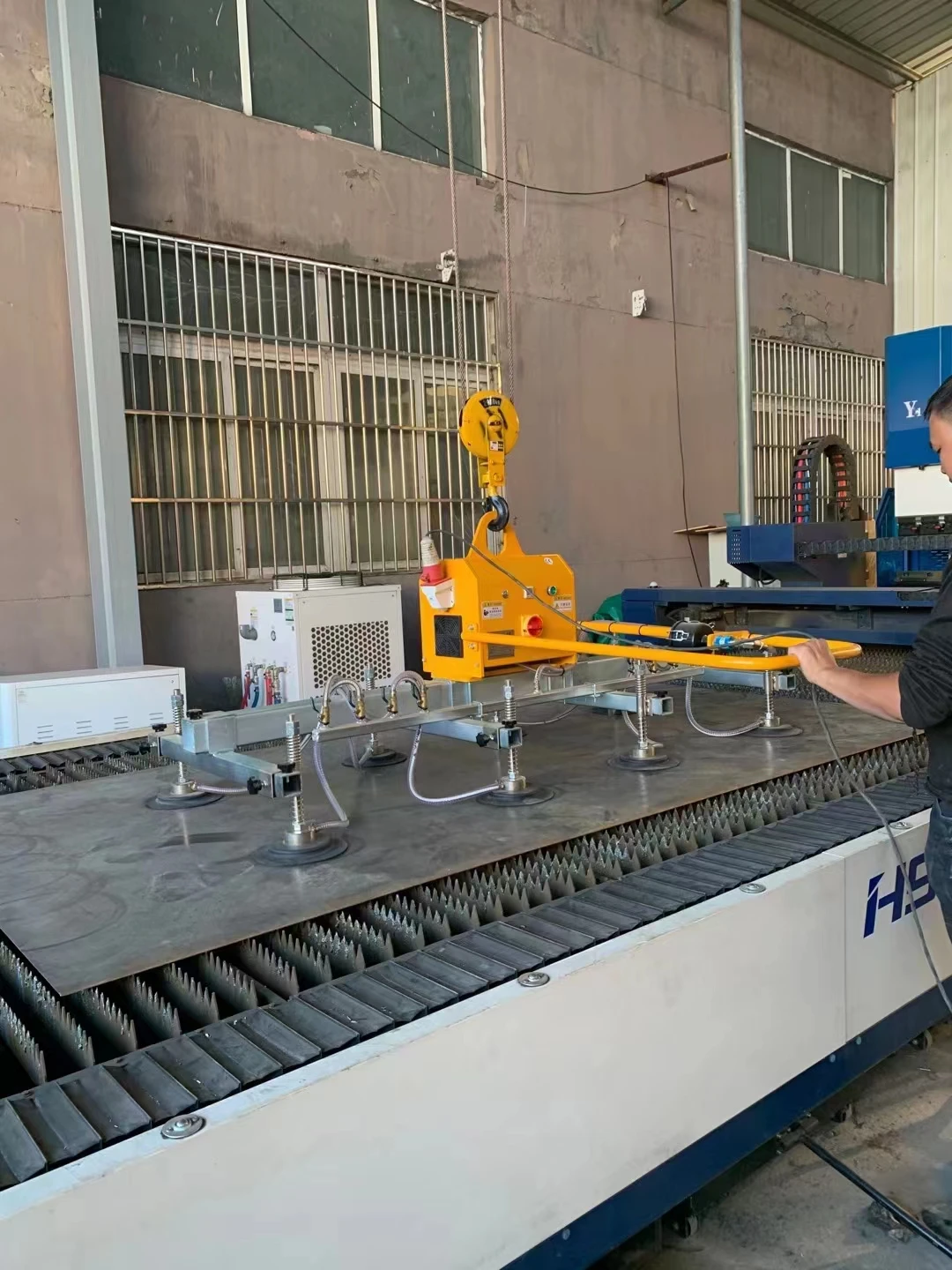 Vacuum Lifter for Handling Stone Slabs and Ceramic Tiles