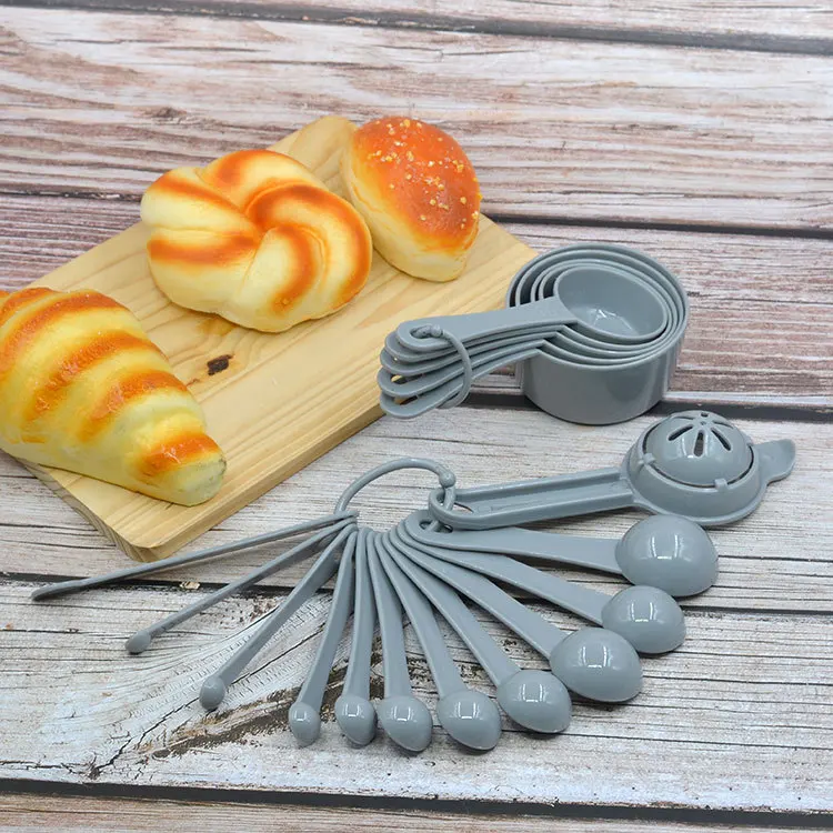 Kitchen Baking Plastic Measuring Spoon and measuring Cups Set for Dry or Liquid