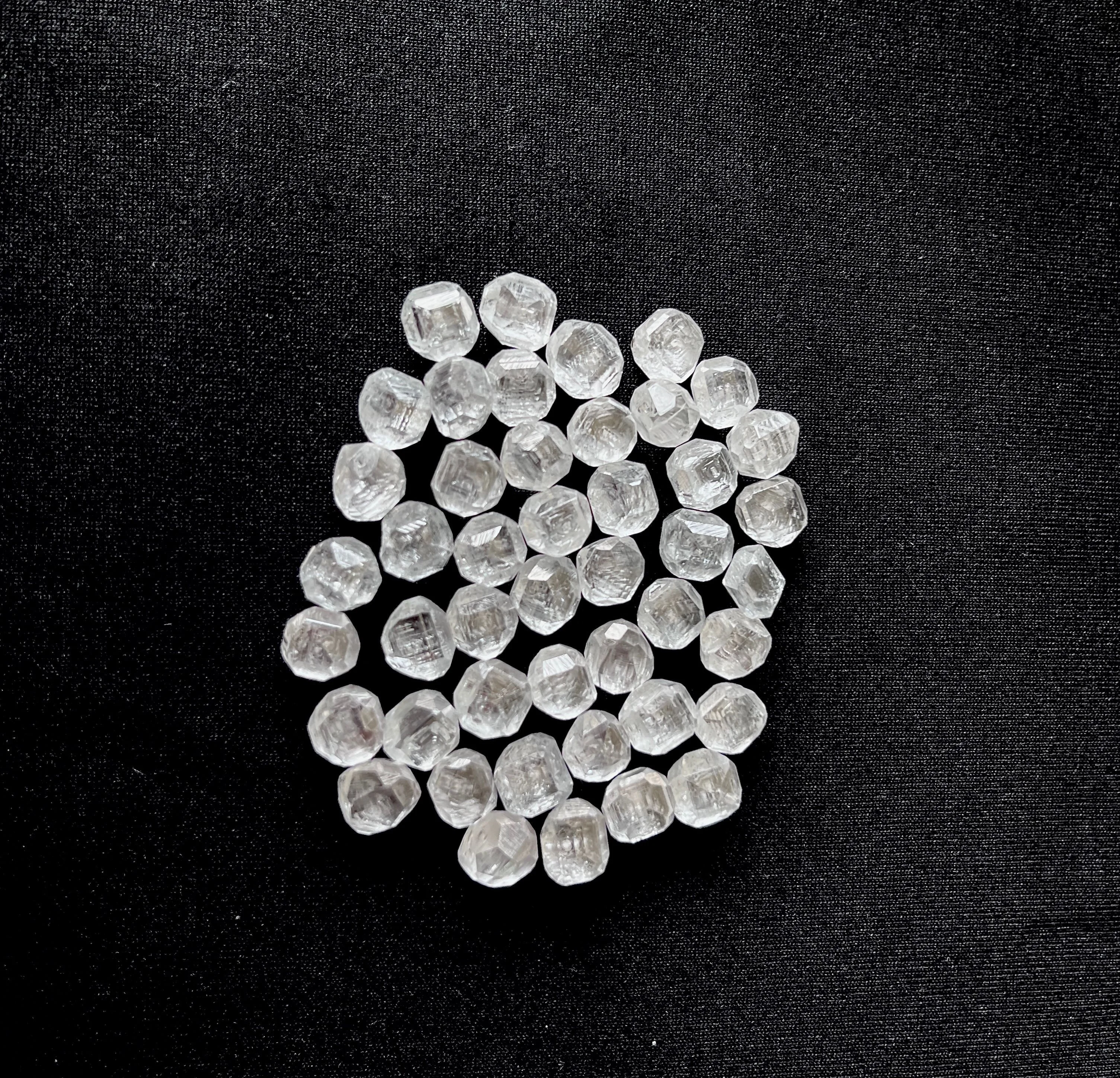The Factory Price for Synthetic Hpht Lab Grown Rough Diamond in Luoyang