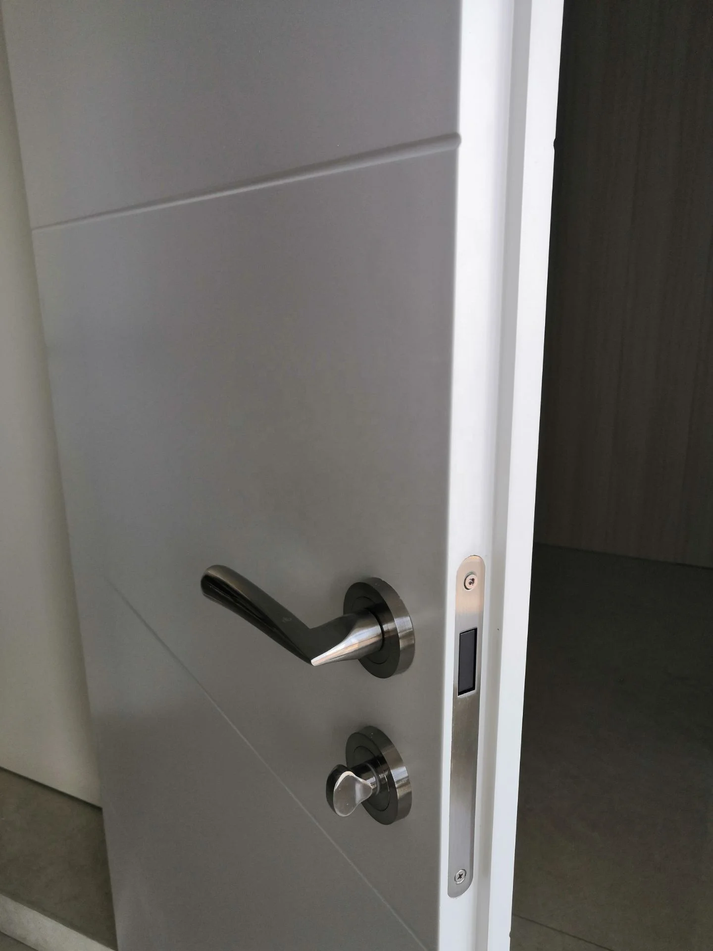 WPC Italy style door with pipe hinges in white for interior house bedroom door