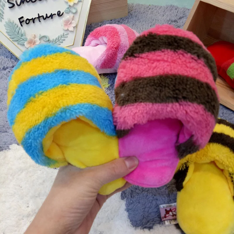
2021 Pet toy slippers toy with voice different color interactive toys for both dog and cat interststing 