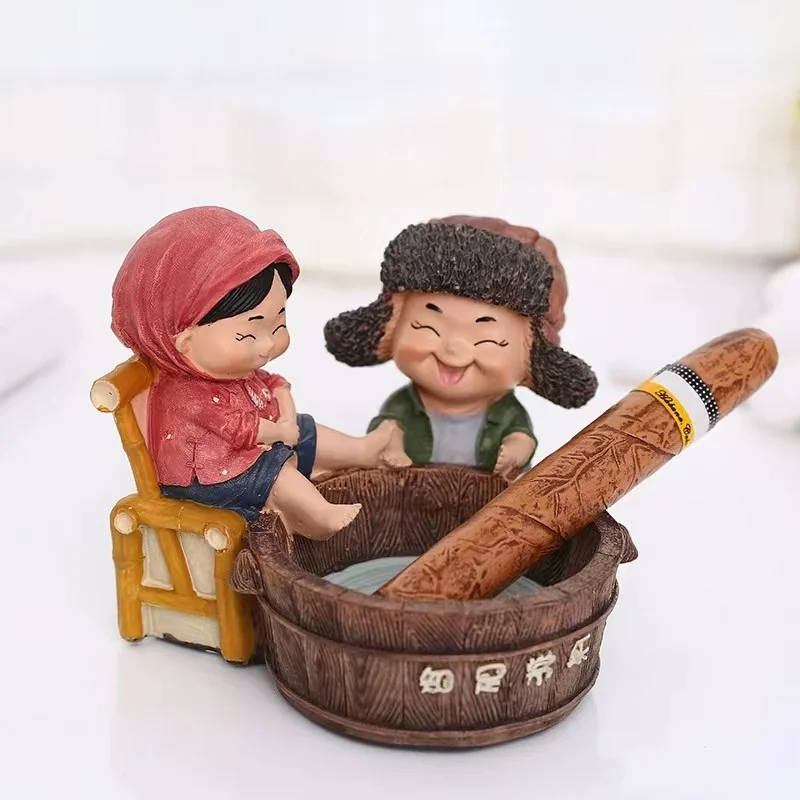 2024 resin cute cartoon Chinese old couple figurine with foot pedicure basin Ashtray for living room bedroom decoration