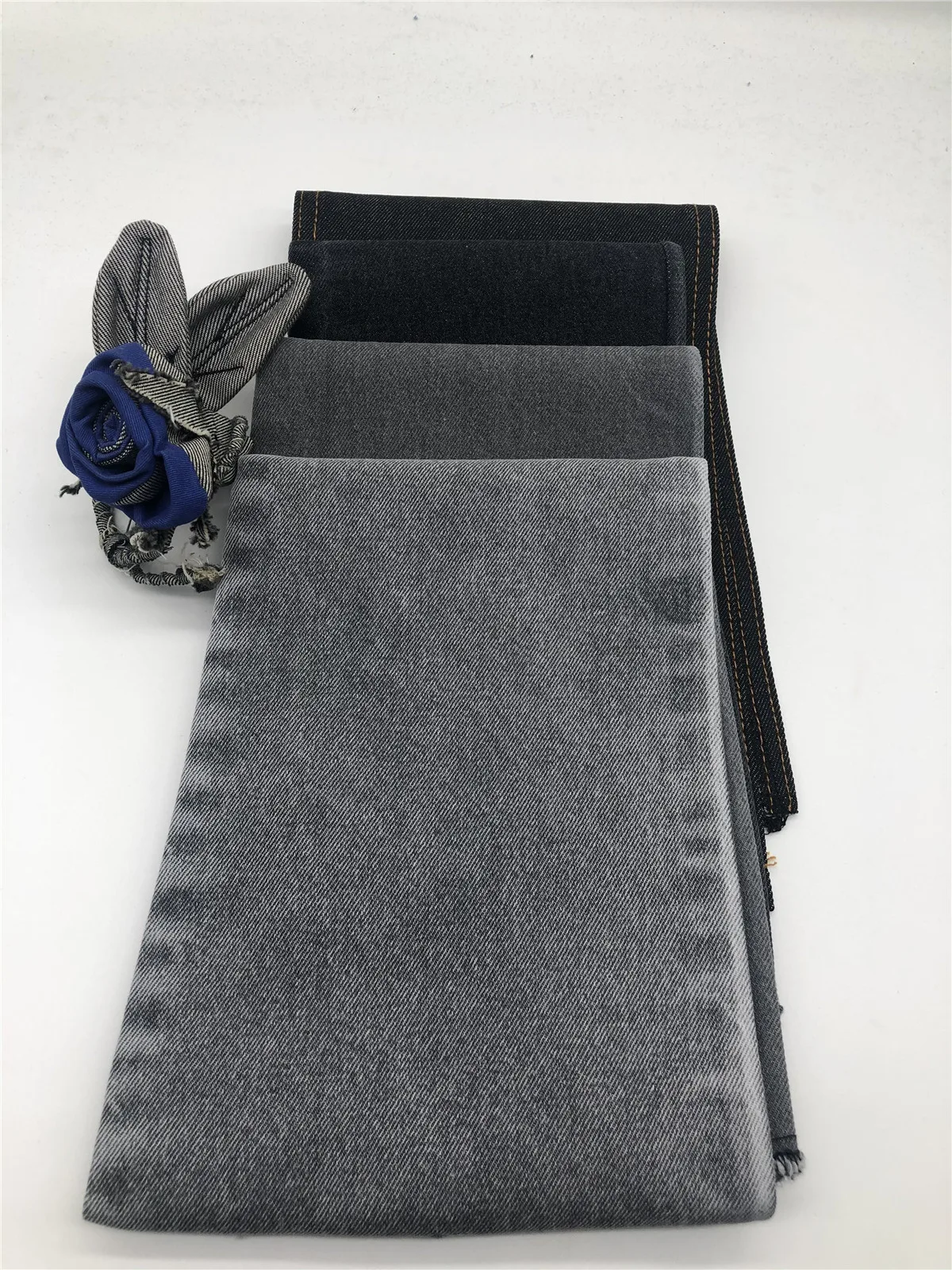 10.5oz  mid weight 100% cotton black col  denim fabric for jeans