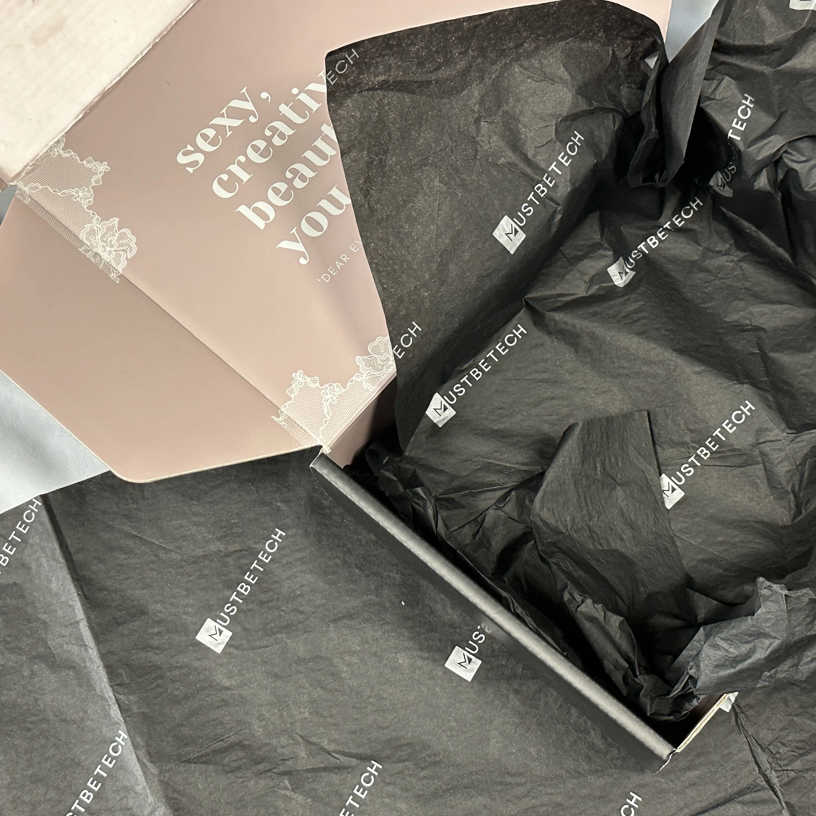 17gsm Black Paper White Logo Custom Printed Logo Gift Wrapping Paper Clothing Tissue Paper