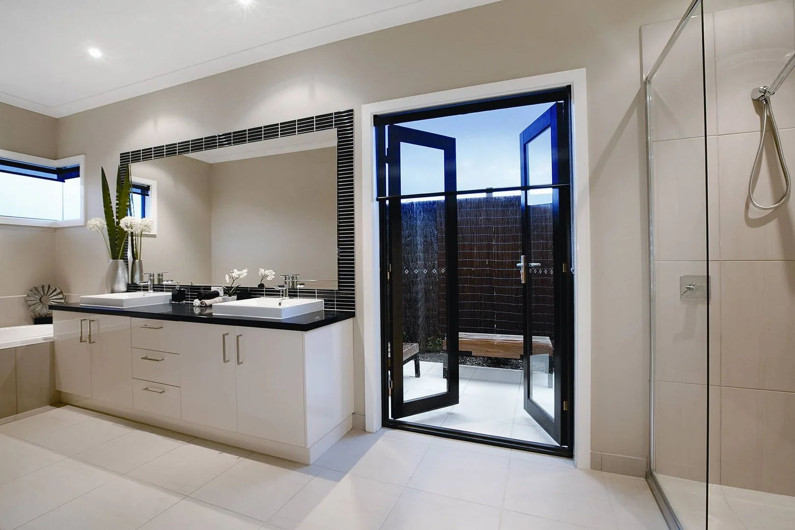 building & industrial glass door and window