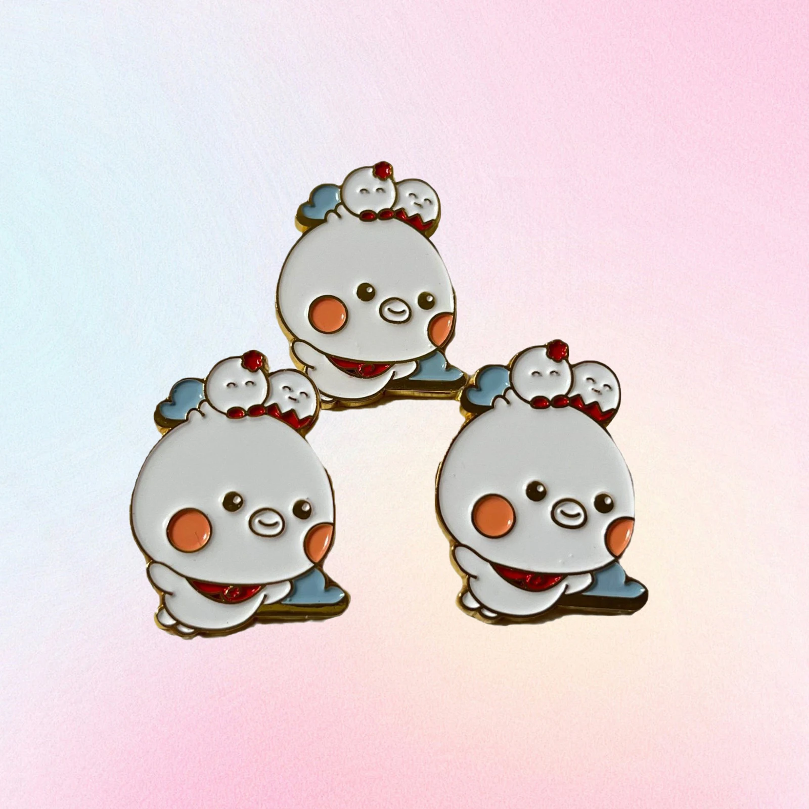 The new hot funny pins badge set wholesale custom blank zinc alloy cartoon kawaii colourful metal soft enamel pin bird with hat