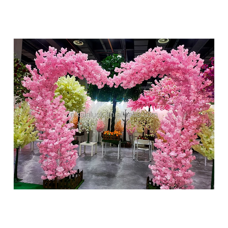 Top Quality Flower Tree Centerpieces Pink Palm Tree With Different Height For Wedding And Events Decoration