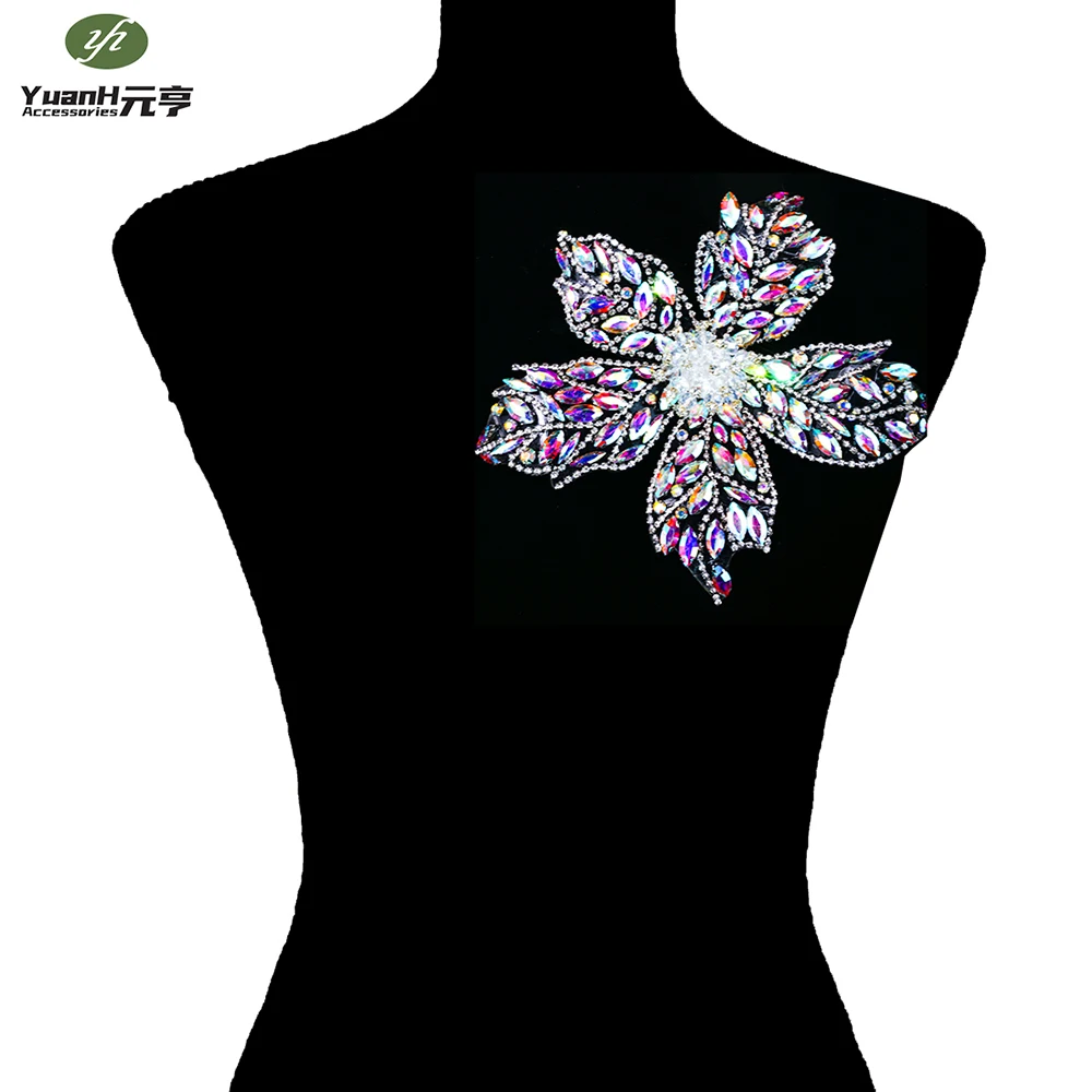 Новое поступление прозрачные аппликации с кристаллами