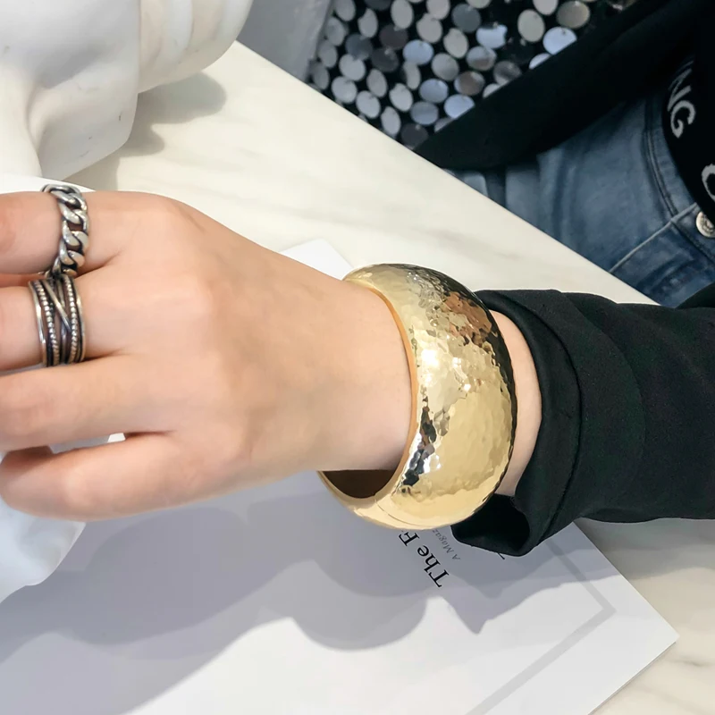 Europe and America Classic Drum Shaped Faceted Spring Opening Wide Side Bracelet Foreign Trade Hot Sale Alloy Bracelet Wh