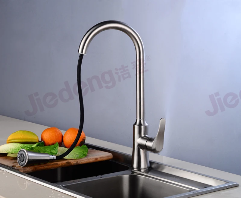 Exquisite Pull-out spray faucet 304 stainless steel kitchen sink tap