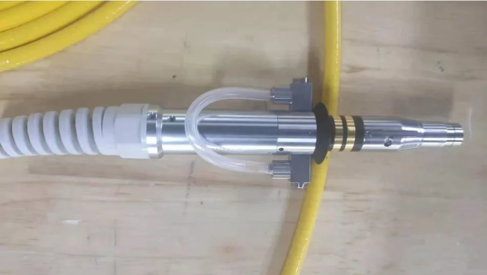 2000W CW Fiber Laser Resonator Source Metal Cutting Welding