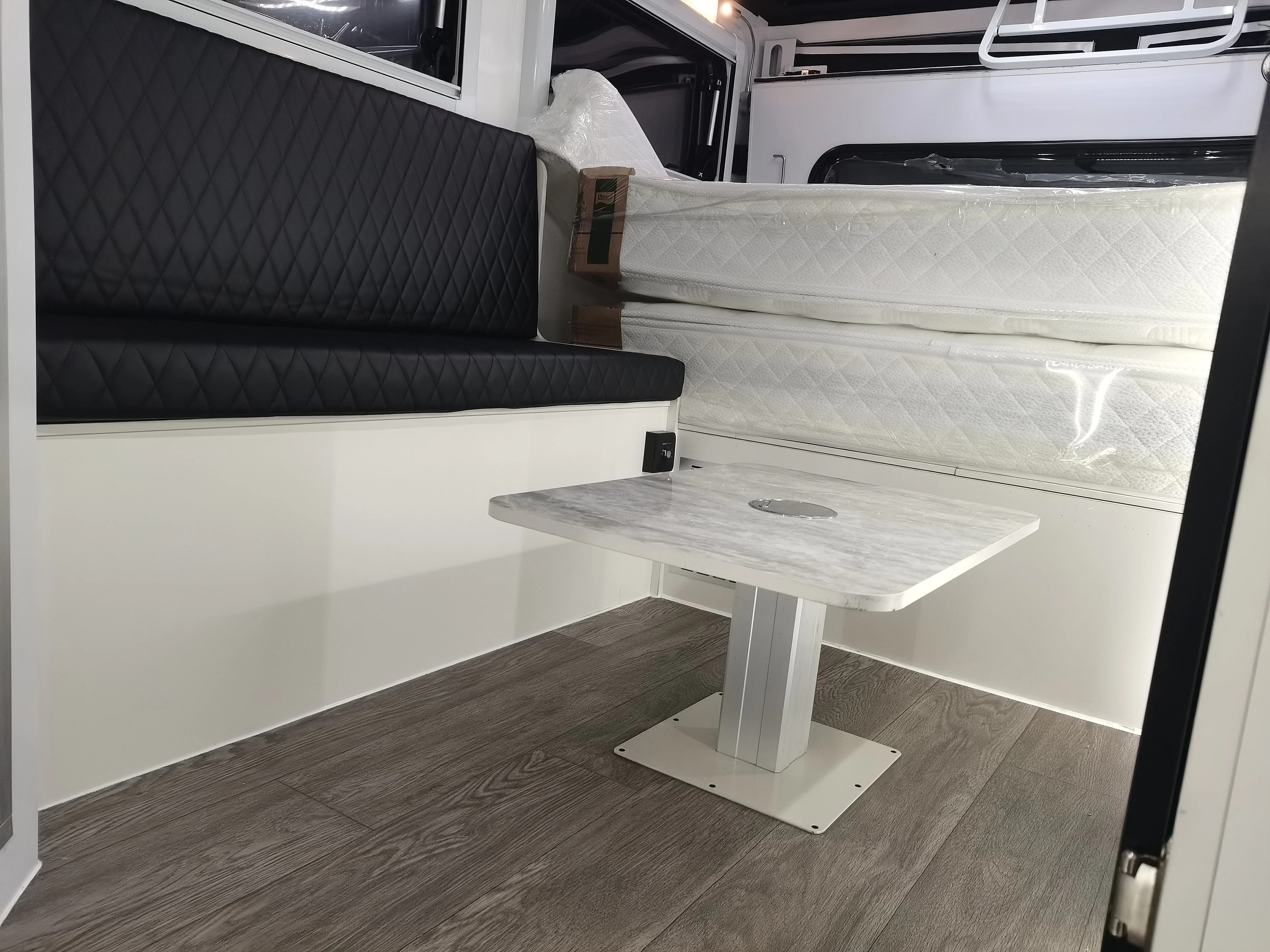 2020 New Australian Standards 4x4 Offroad Rv Aluminum Camper Caravan Pop Top Up Caravan For Sale