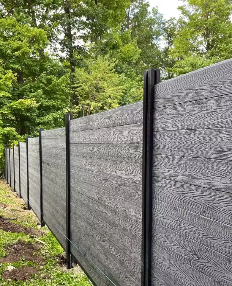 Wholesale Co-Extrusion Fence Panels Exterior Home Garden Outdoor Slat Wall Panel Sound-Proof Fence Panels