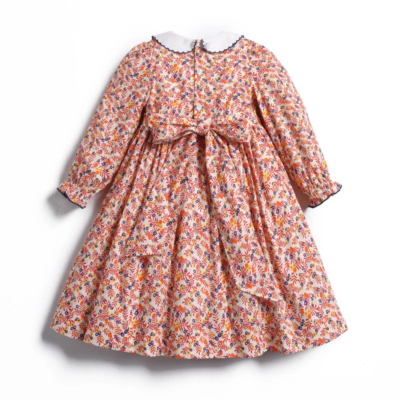 Wholesale Autumn Kids Dress for Girls Long Sleeve Liberty Floral Hand Smocked Frocks Peter Pan Collar Girls Smock Dresses