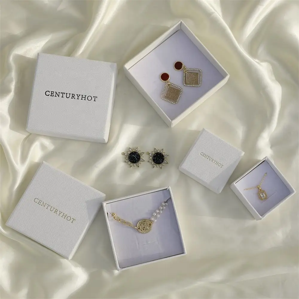 Wholesale 8*8cm Lid Box White Paper Cardboard Jewelry box With Foam Inside Necklace Bracelet Ring Earring Box With logo