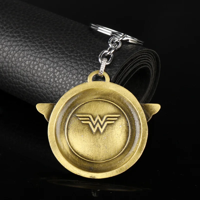 Wing of Freedom Shield Keyring Superhero Wonder Keychains Men Car Decor Fashion Jewelry Charms Women Backpack Pendant Key Holder
