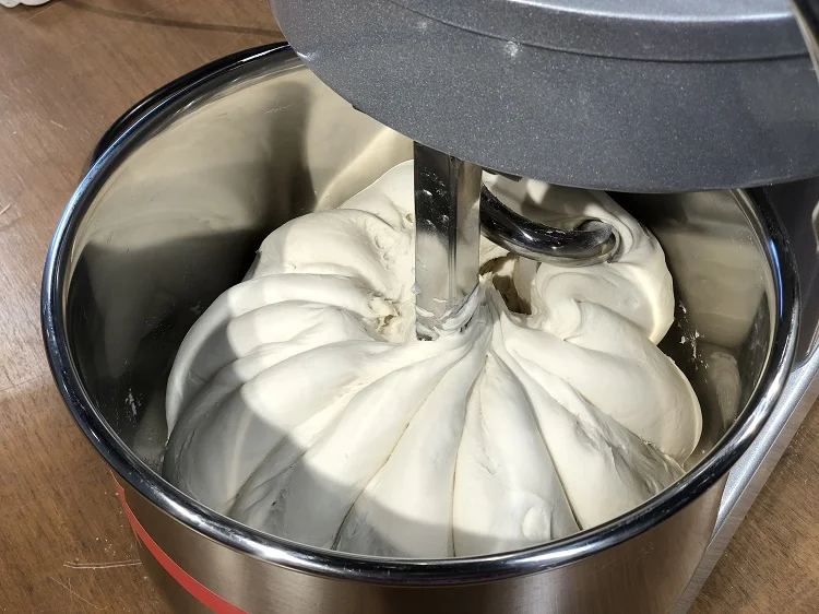 Haushold bread making machine tabletop dough kneading machine 7l bread spiral mixer maquinas para panaderia baking equipment