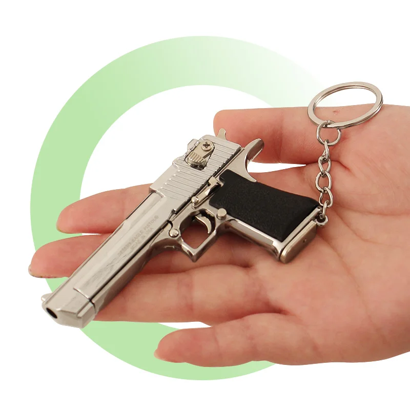 Mini Desert Eagle Metal Gun Pendant 9cm Realistic Model Keychains BToy Safe for Boys Gifts Disassembly Toy