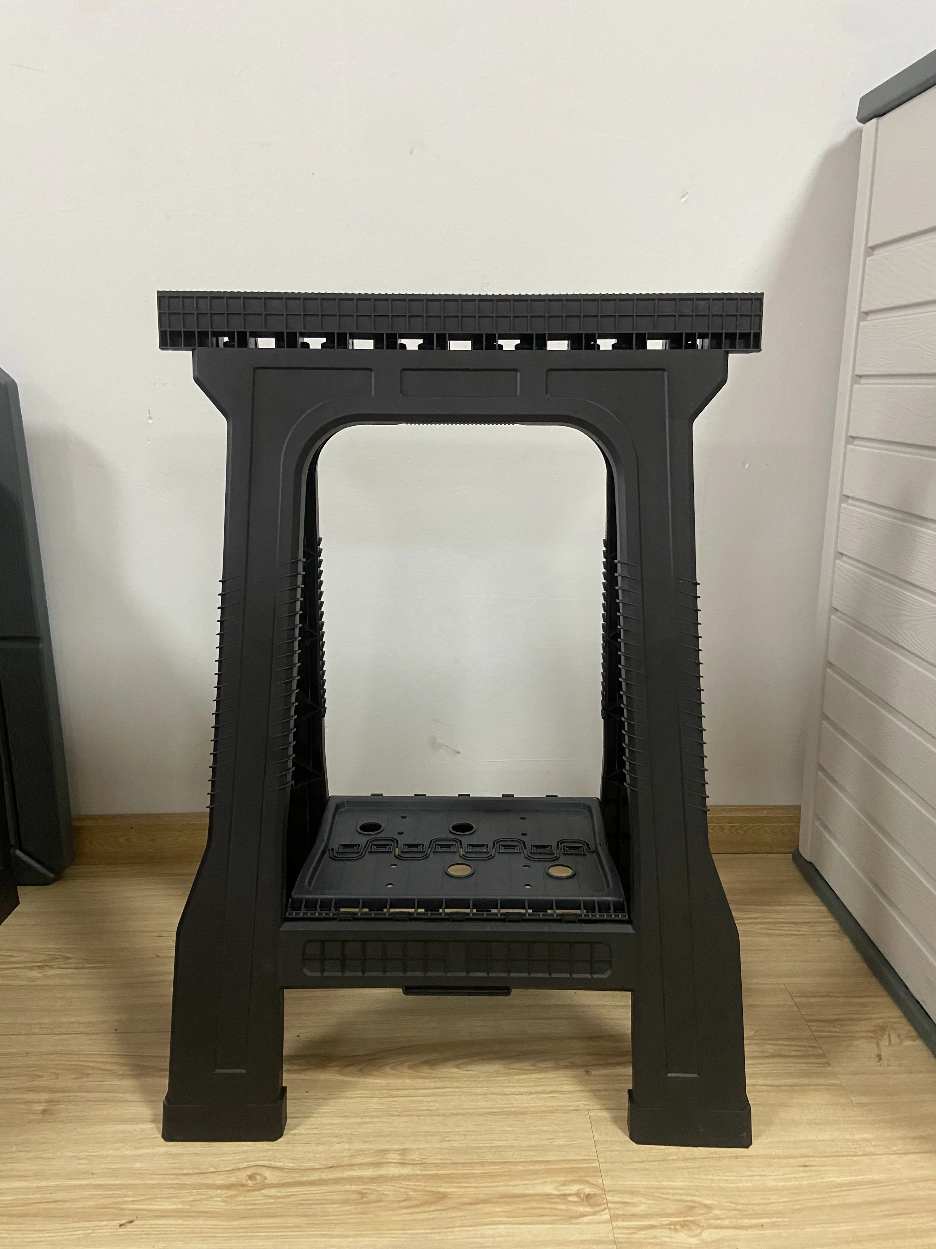 plastic folding saw horses log cutting stand saw horses