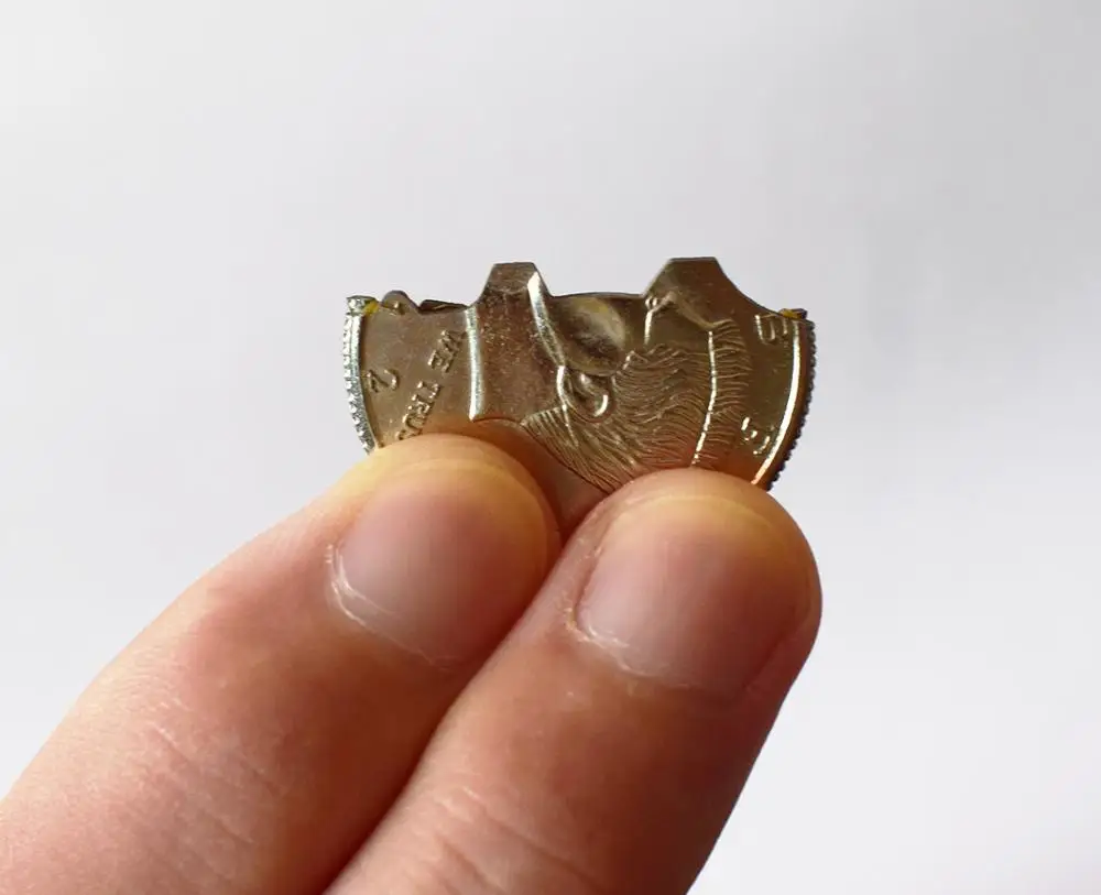 Bitten Coin Magic Tricks for Kids 6 and Up Disappearing Coin Magic Tricks Toys Magic Stage Show Props