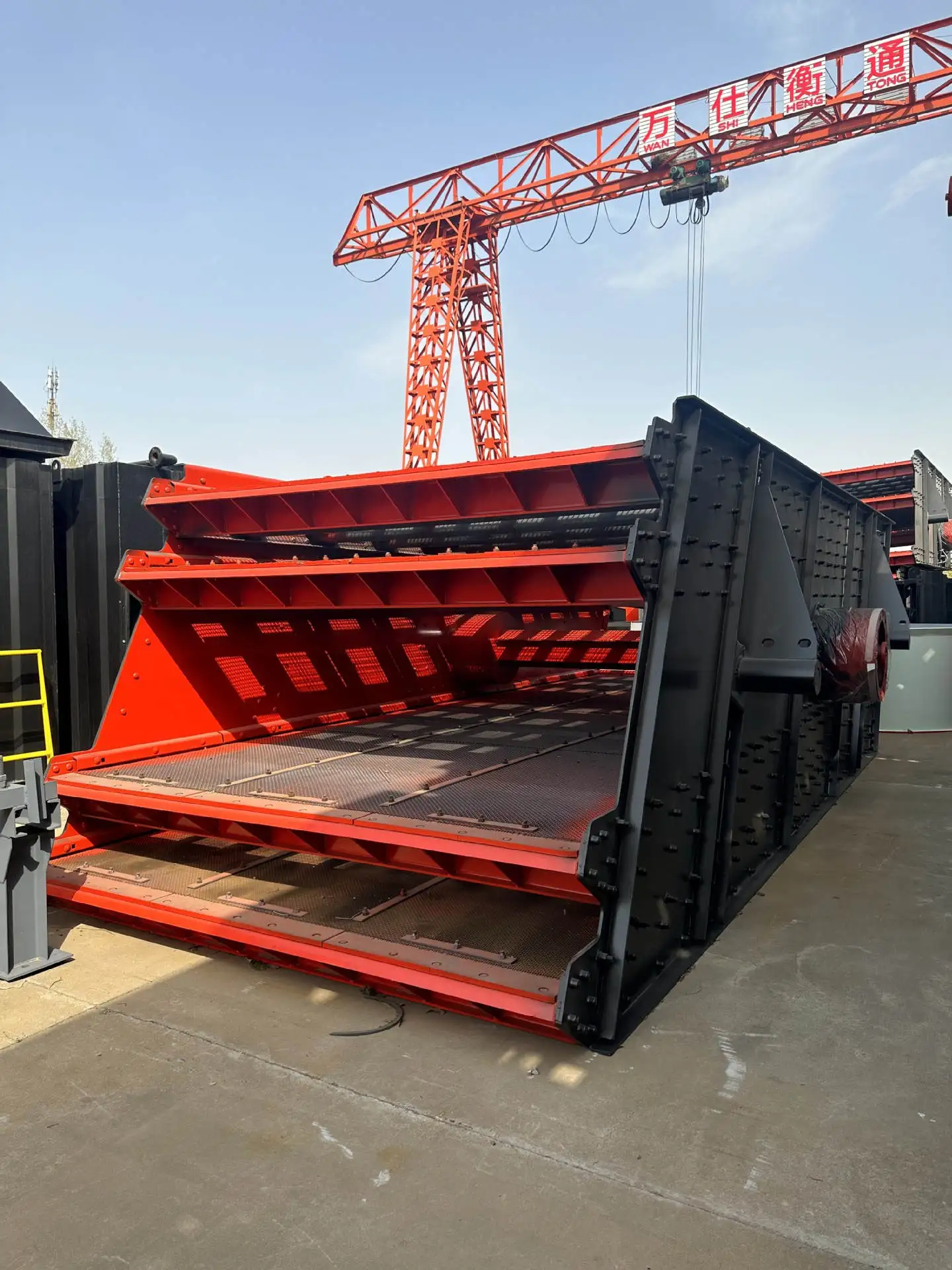 New Condition Multilayer Linear Vibrating Screen Machine Low Price Ore Washing Machinery for Mining for Wet Gravel Processing