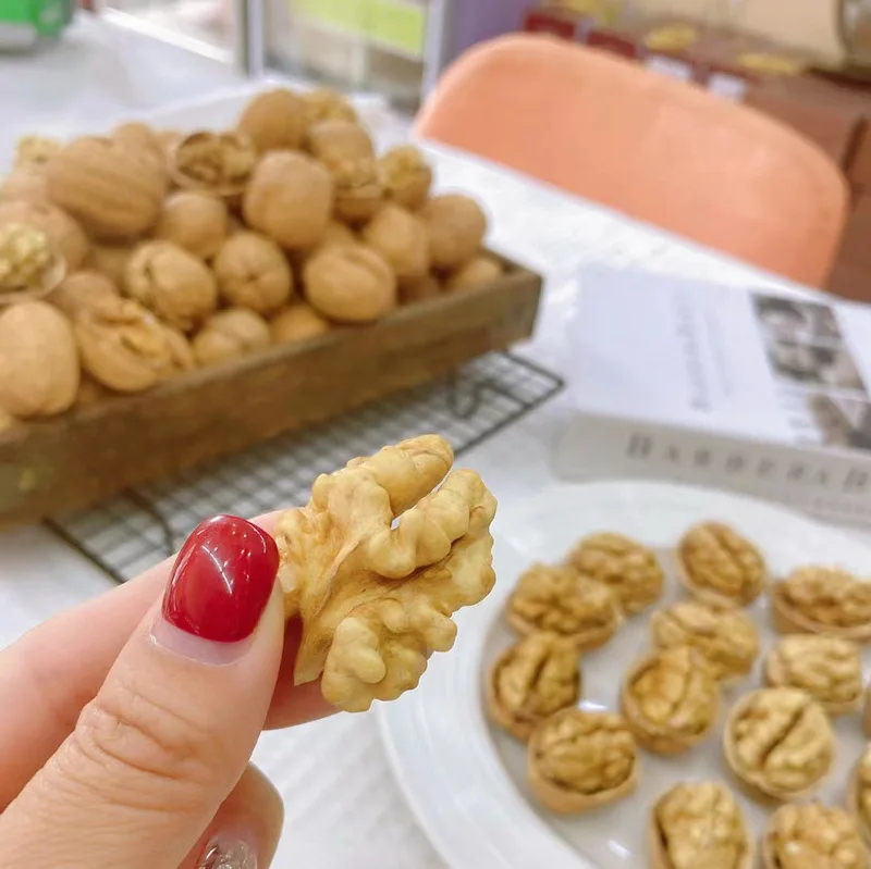 Соленый грецкий орех LAFOOCO китайский Высший сорт оптовая продажа низкая цена 185 в скорлупе грецкие орехи банке 300