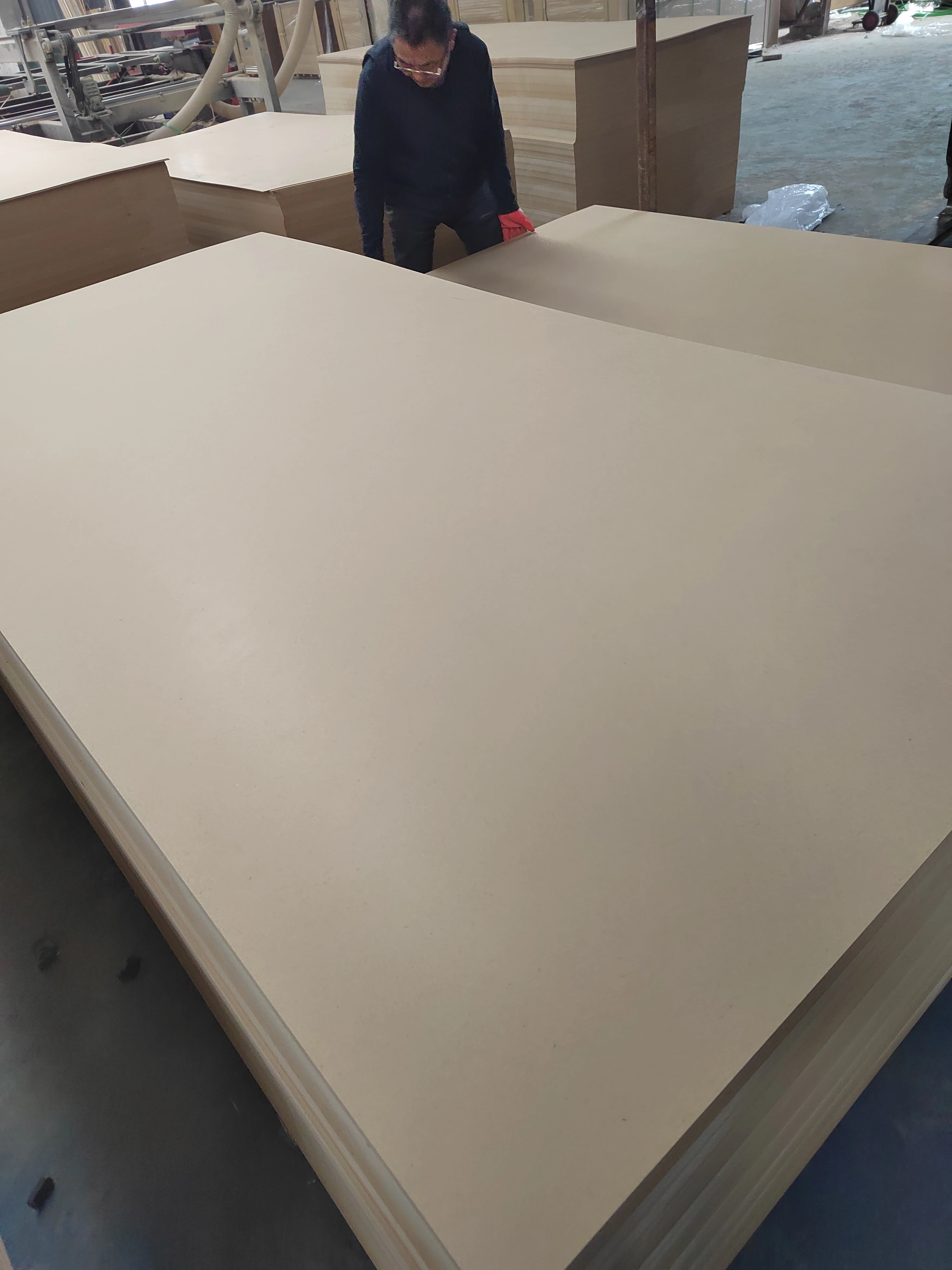 9-18MM Melamine MDF Board High Gloss, Matt, Embossed Finish MDF Panels