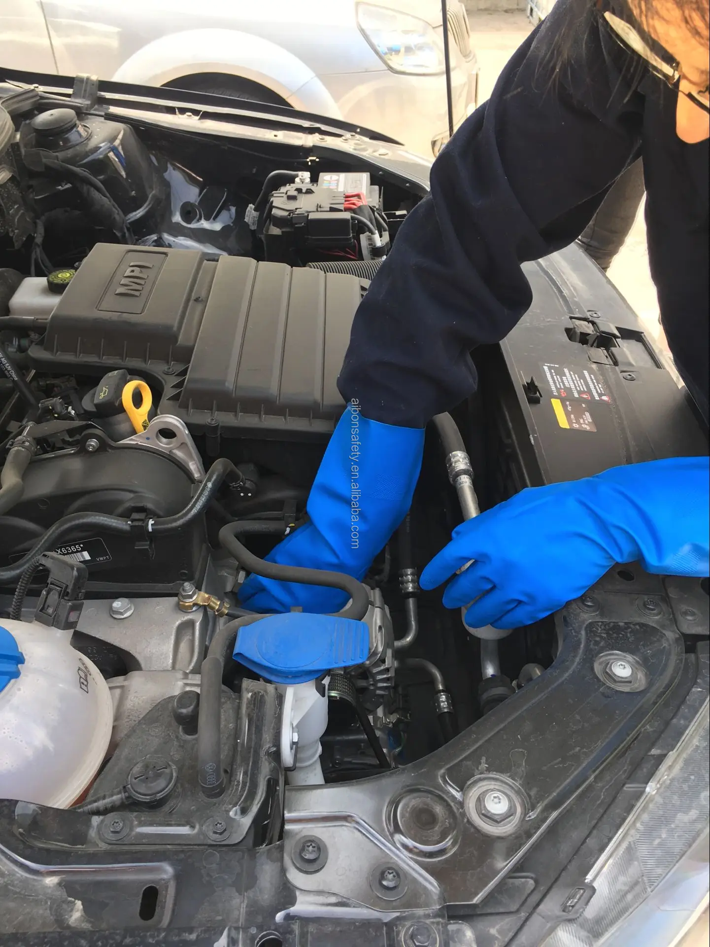 Wholesale High-Risk Long Pure Nitrile Gloves with Non-Slip Feature,  for Industrial and High-Risk Work Environments