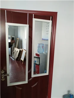 Over the door hanging mirror sells on Amazon wholesale from China