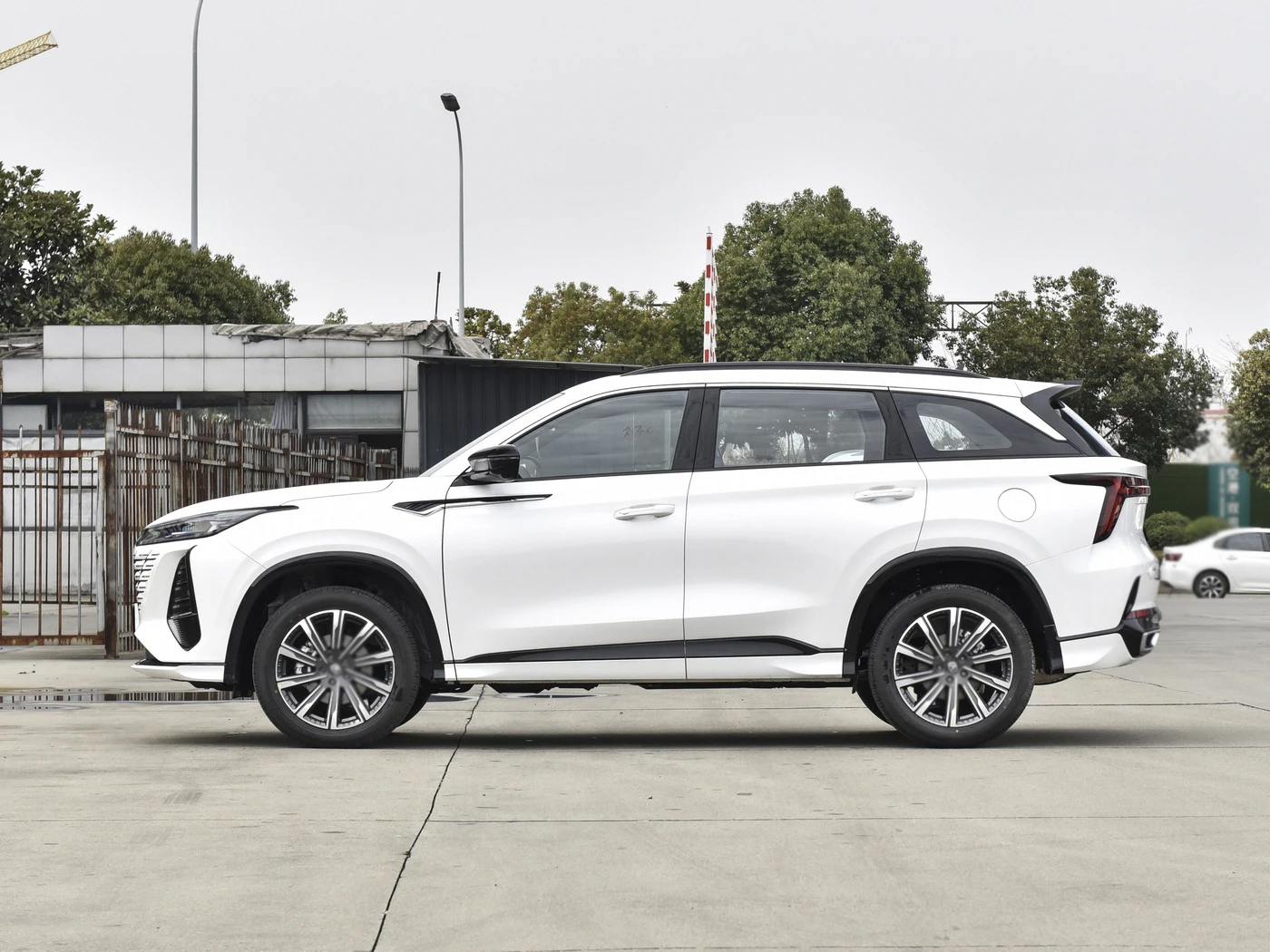 2022 second-generation 2.0T automatic luxury model for Changan CS75 PLUS SUV FWD Gas Petrol 1.5T 188PS used cars for sale