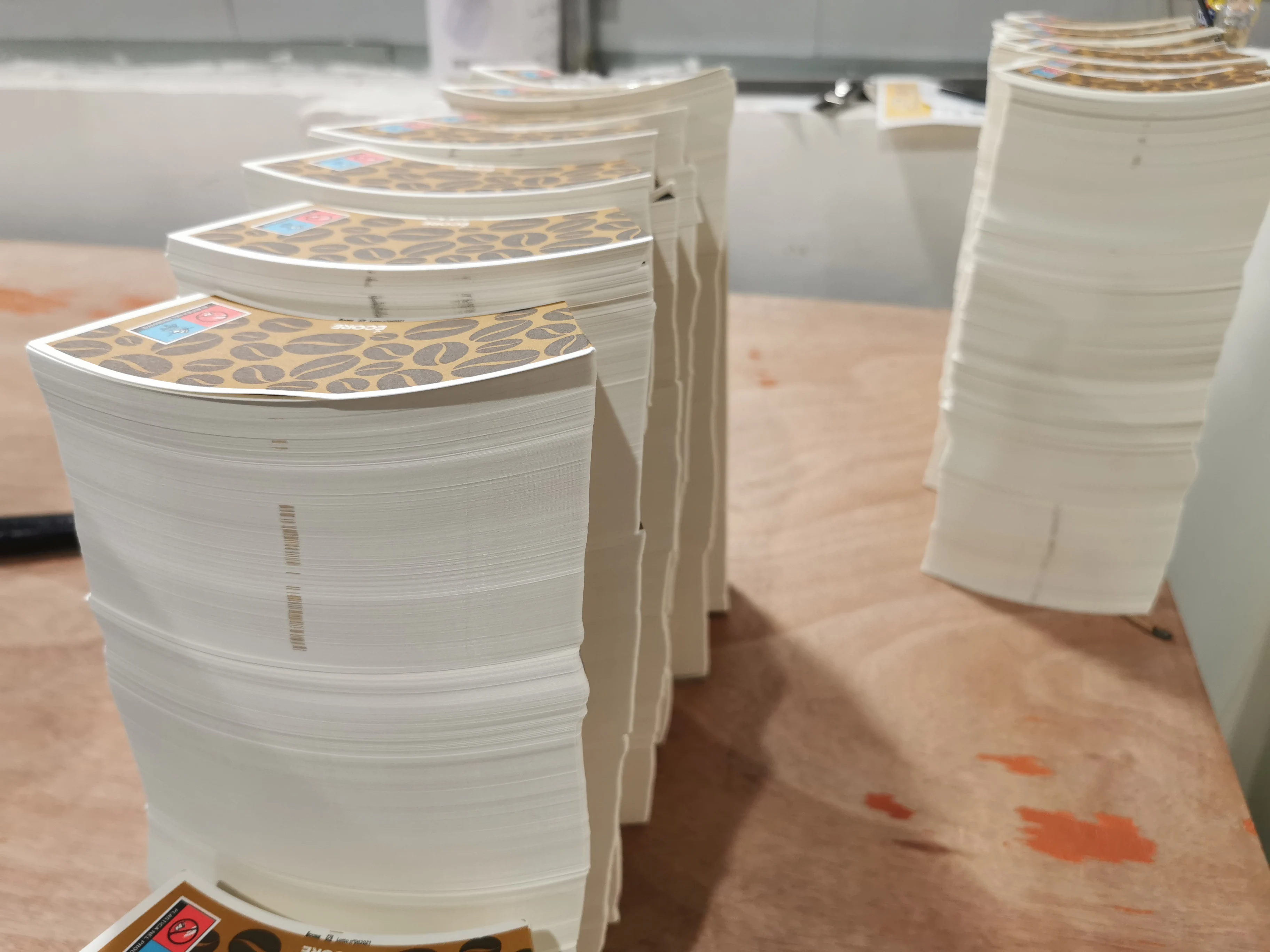 Disposable single coated coffee paper cup fan raw material in roll