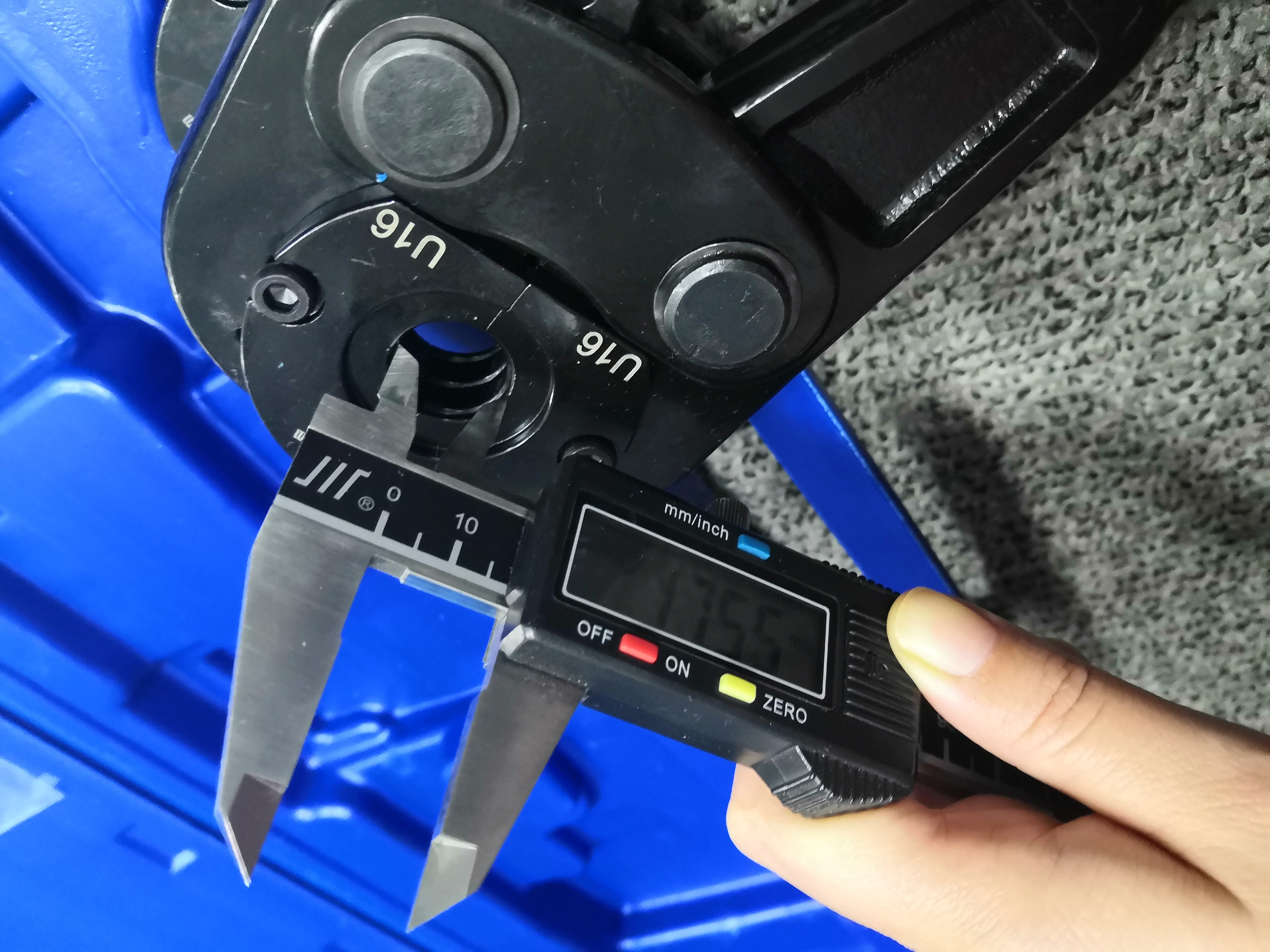 Manufacturer Press Tool U TH Type 304 Sleeves Hand Pressing fastening Tool for press fitting using pex-al-pex pipe