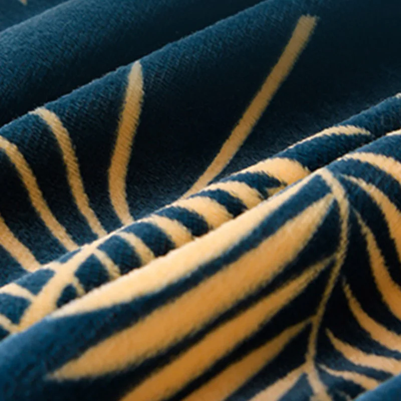 Custom Design Digital Print Fleece Blanket For Sofa Bed Or Travelling