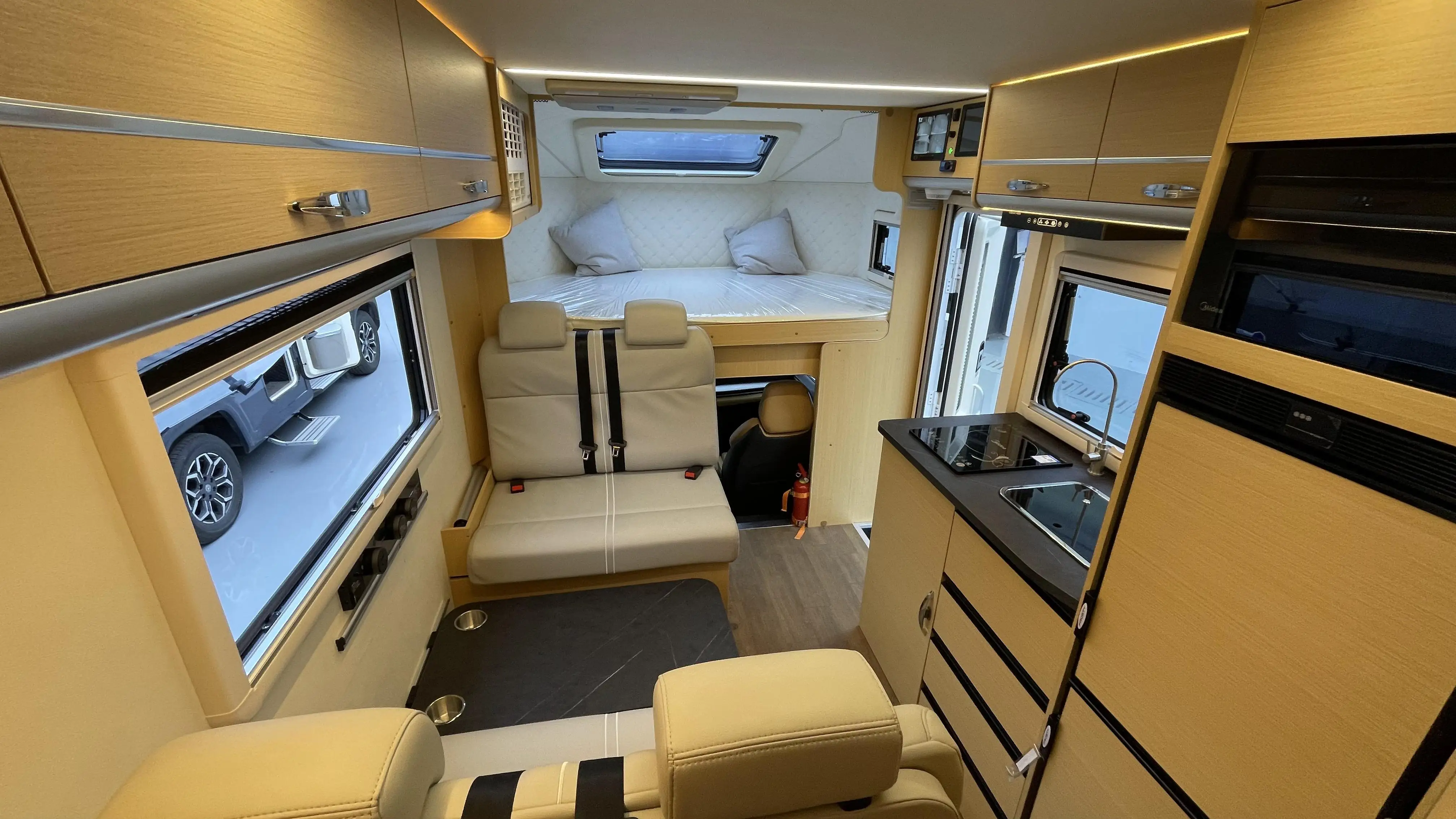 YYC Changan-Peak View RV Family внедорожник Легкий салон бензиновый турбомотор автоматическая коробка передач кожаные сиденья