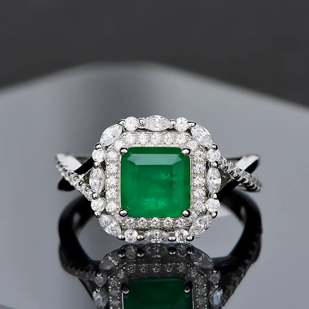 Fashion women gemstone jewelry dainty  925 sterling silver luxurious diamond emerald ring