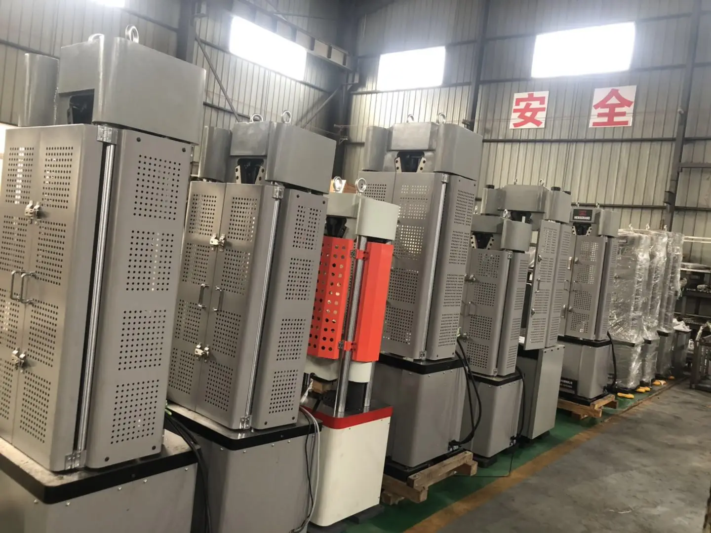 WAW Hydraulic 2000KN 200ton universal testing machine