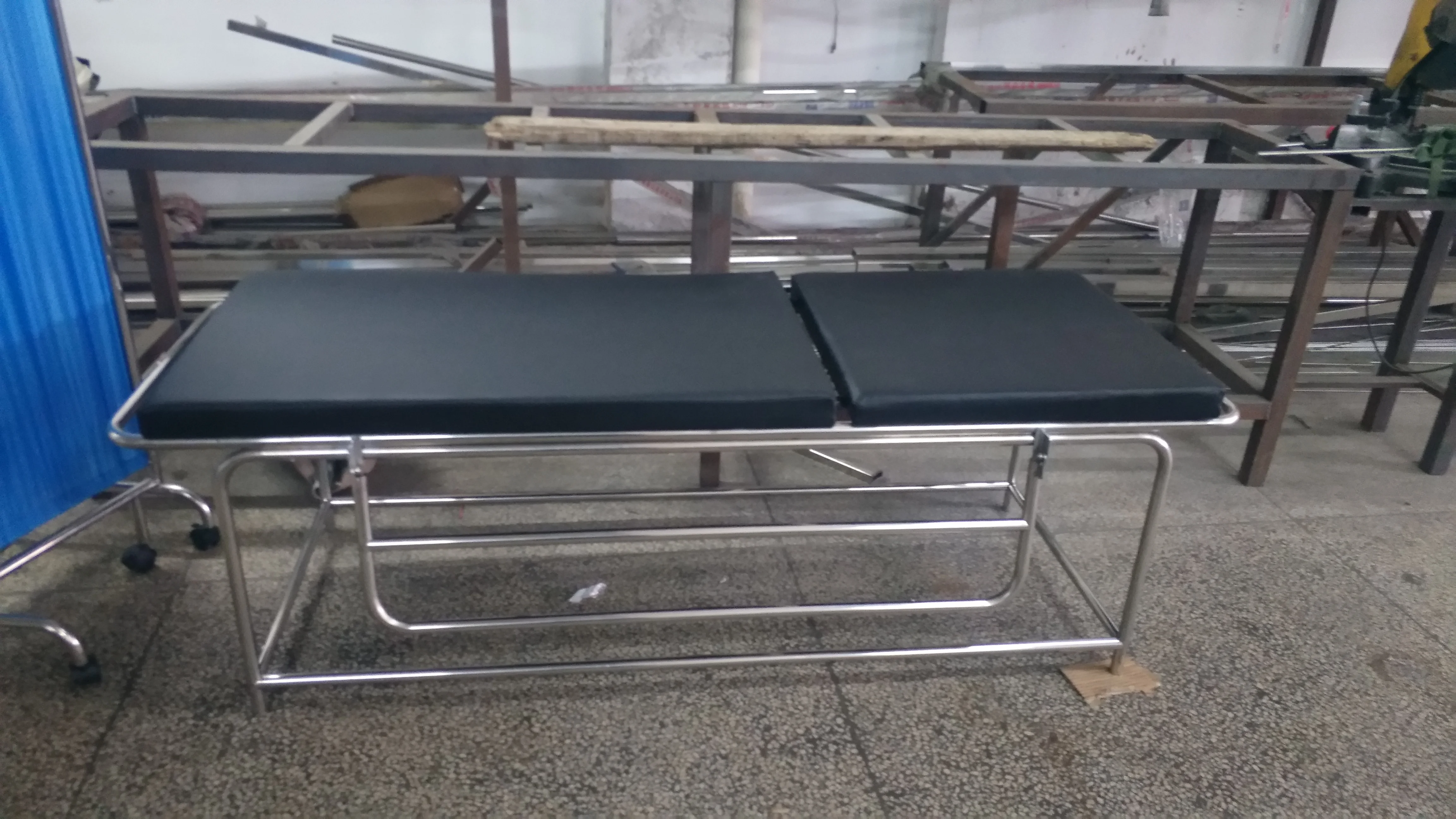 BT-TR013S Stainless Steel Patient Transfer Stretcher medical transport cart with rails IV pole cylinder holder
