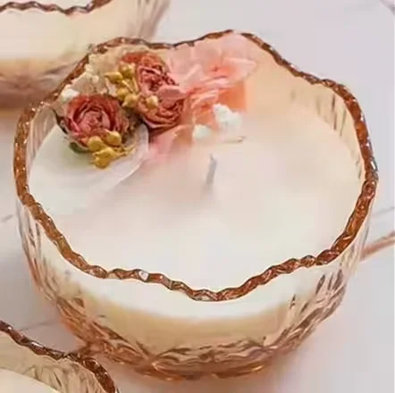 2024 Luxury aromatic wholesale soy wax scented candles flower lady candle with glass jar and box packaging