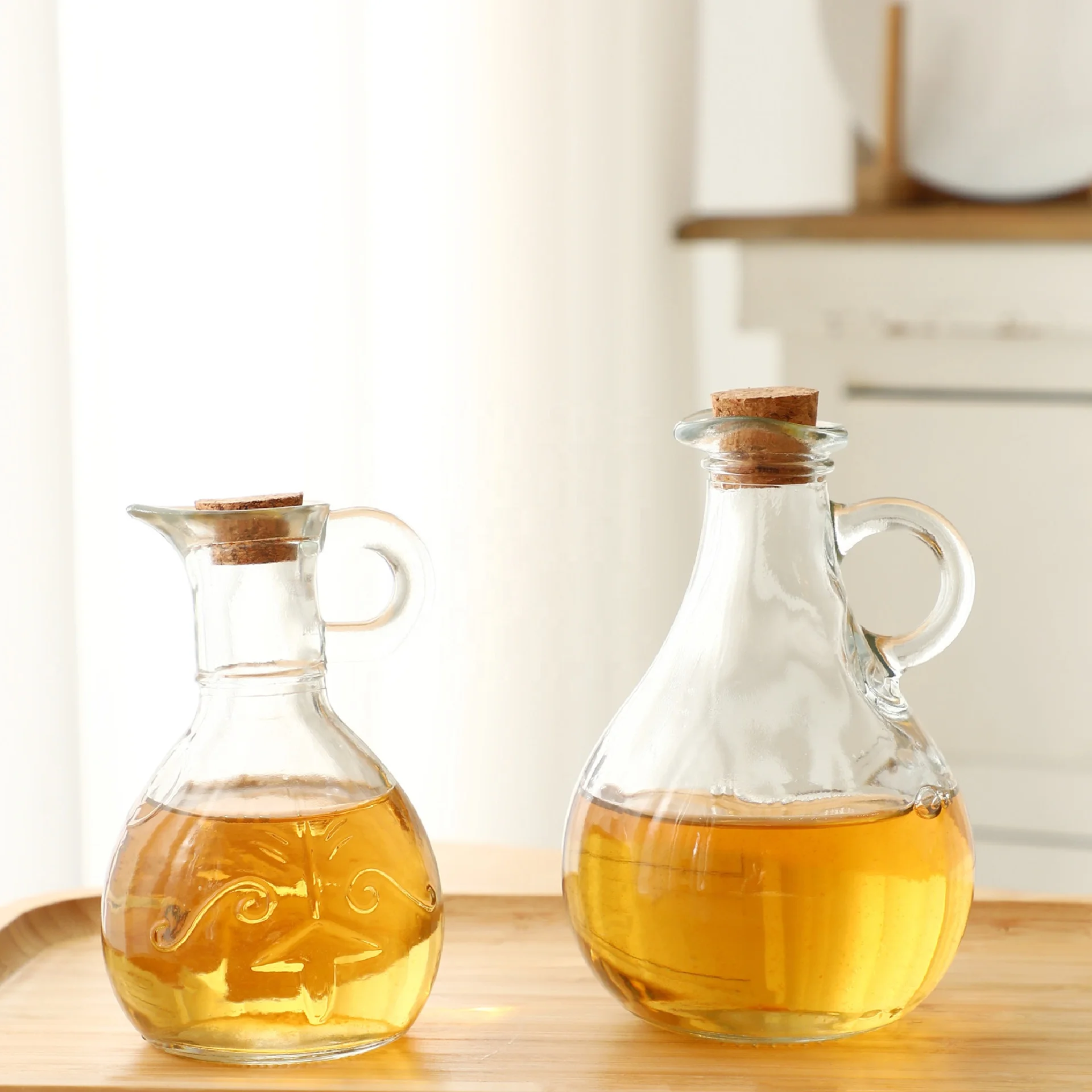 Food Grade Oil Glass Bottle With Pouring Spout Table Oil Bottle Soy Sauce Vinegar Glass Oiler With Cork Lid