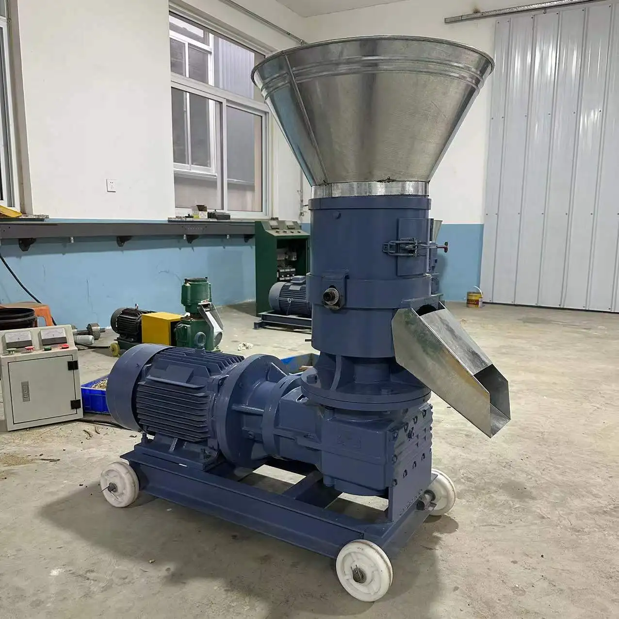 Wood Pellet Biomass Mills Pellet Machine/Wood Pellet Mill/Wood Pellet Machinery  For Poultry Livestock Granulator