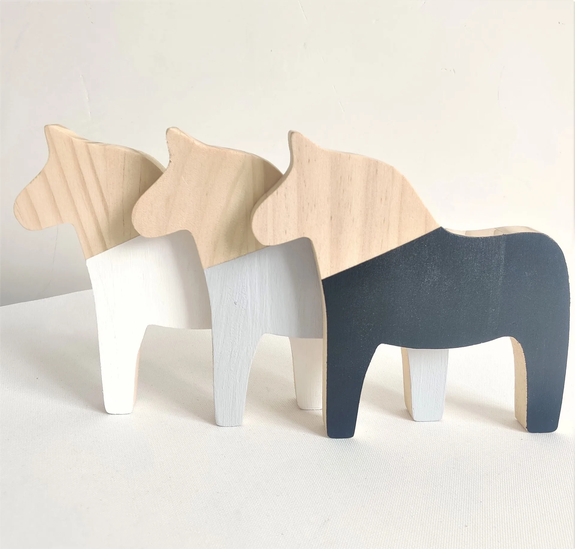 Home Table Shelf Bookshelf Decorations Modern Wood Horse Sign Wooden Decorative Accents Objects